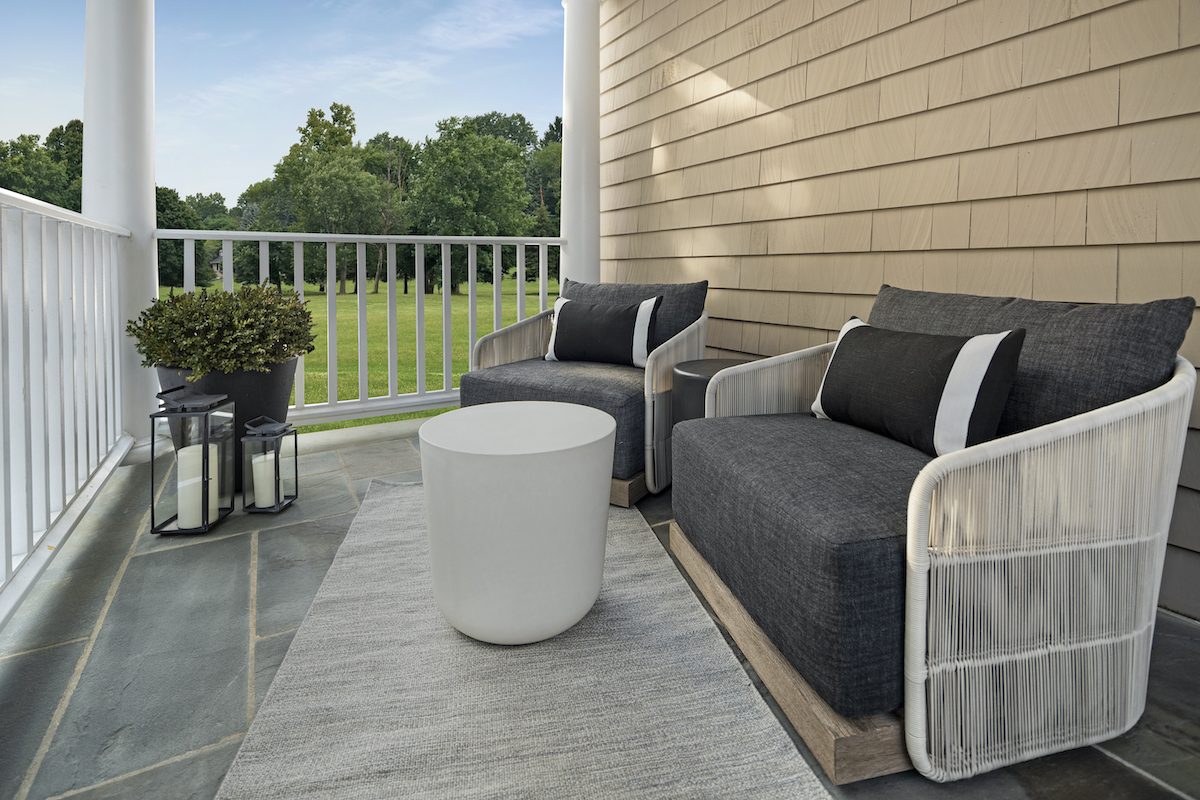 outdoor-furniture-porch-design-maneulla-moreira-interiors